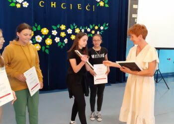 Sukces uczennic szkoły w Zamchu w „Projekcie z ZUS”