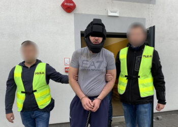 Uderzał i kopał kasjerki poczty. Jest już w rękach policji