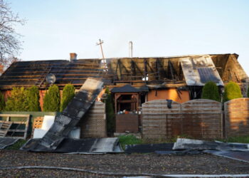 Instalacja fotowoltaiczna przyczyną wczorajszego pożaru domu w Dęblinie?