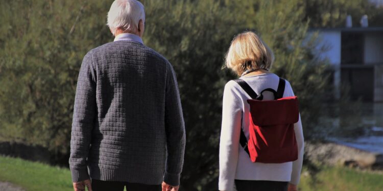 Kolejni emeryci oszukani metodą „na policjanta”. Stracili 50 tys.zł