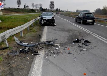 Kompletnie pijana 63-latka uderzyła w barierę energochłonną