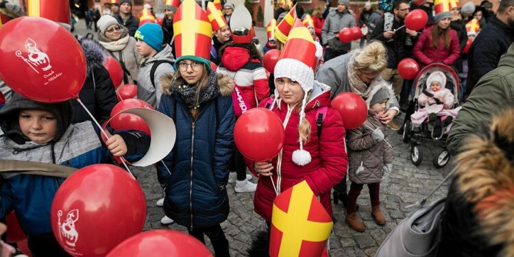 W niedzielę po raz dziewiąty wyruszy barwny Orszak Świętego Mikołaja
