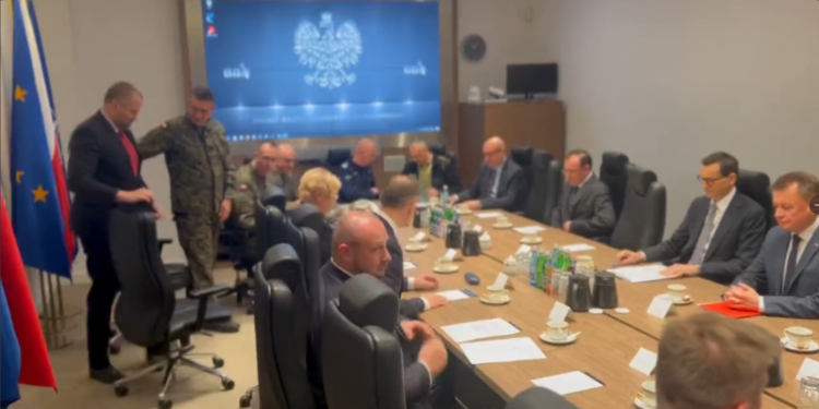 Trwa spotkanie prezydenta z premierem i ministrami