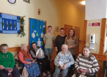 Uczniowie z wizytą w Domu Pomocy Społecznej