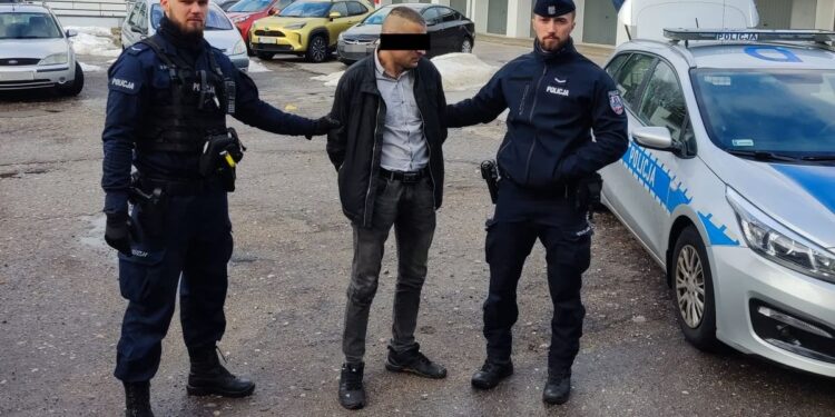 Wandal zniszczył figurkę z bożonarodzeniowej szopki. Daleko nie uciekł