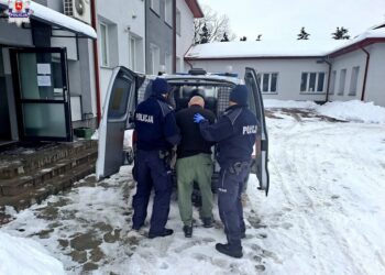 Krasnystaw: Wywrócił cysternę z paliwem. Był pijany