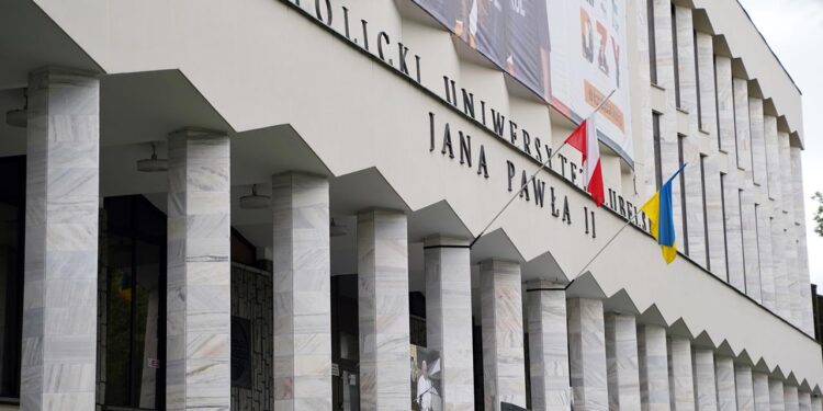 KUL: Pomnik ks. Idziego Radziszewskiego stanie w wyeksponowanym i godnym miejscu