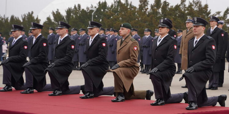 Promocja oficerska w dęblińskiej Lotniczej Akademii Wojskowej