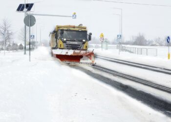 Zawieje śnieżne na Lubelszczyźnie. IMGW wydał alerty drugiego stopnia