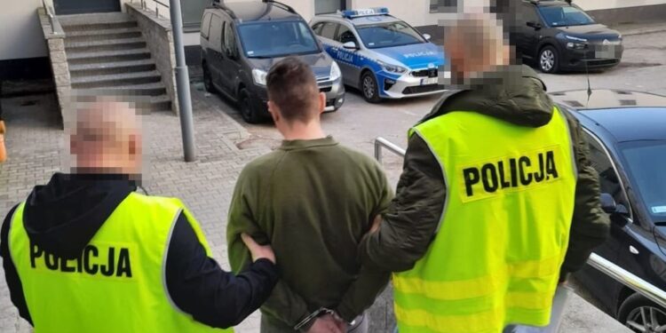 Próbowali okraść 14-latka. Grozili mu nożem