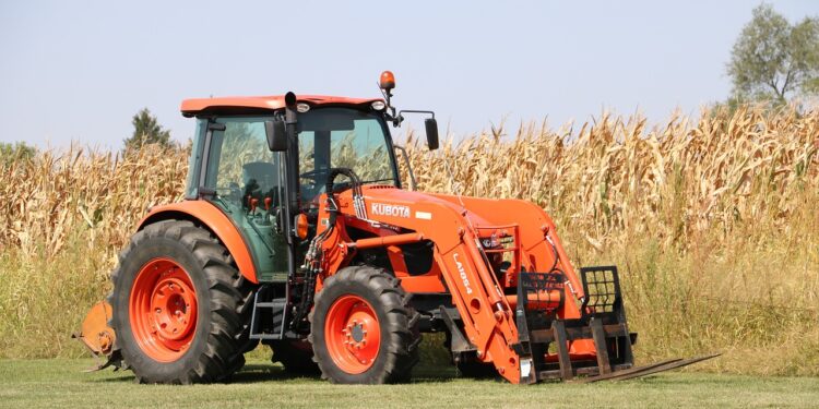 Jechał 300 km po ciągnik, którego nie było