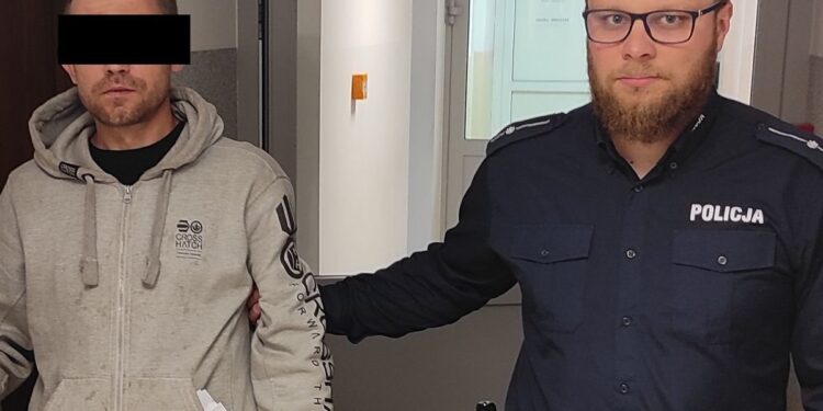 Ukradł kury sąsiada. Z jednej zrobił rosół, drugą usmażył