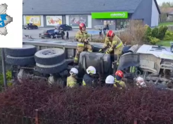 Pilne! Zderzenie ciężarówki z osobówką. Droga jest zablokowana