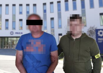 Atak nożownika na lubelskich Bronowicach. 32-latek z poważnymi obrażeniami