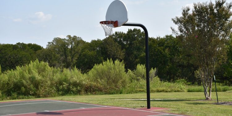 12-latek zaatakował kolegę. Odgryzł mu kawałek skóry