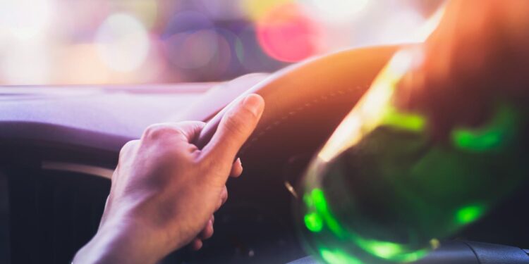 Jechał całą szerokością jezdni. Miał prawie 3 promile