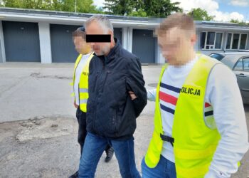 Napadli na bezdomnego. Chcieli alkoholu lub pieniędzy