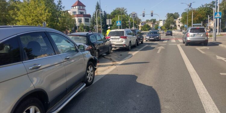 Doprowadził do zderzenia z 3 samochodami. Miał 1,5 promila
