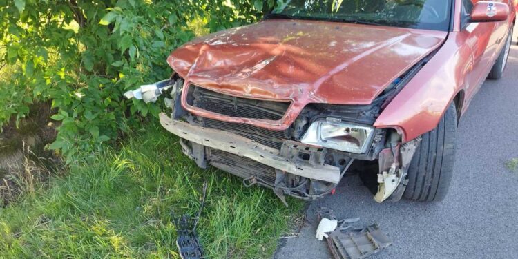 Kierowca audi wymusił pierwszeństwo. Nie żyje 52-letni motocyklista