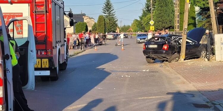 Pijany 19-latek wiózł 6 kolegów. Wszyscy trafili do szpitala