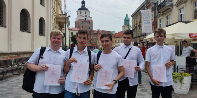 53 tys. uczniów z Lublina rozpoczęło wakacje