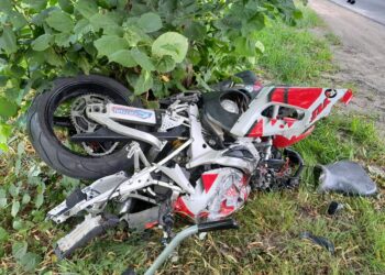 Tragiczny wypadek na Zemborzyckiej. Nie żyje 24-letni motocyklista