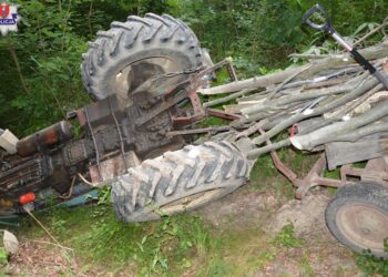 Nie żyje 64-latek przygnieciony przez ciągnik