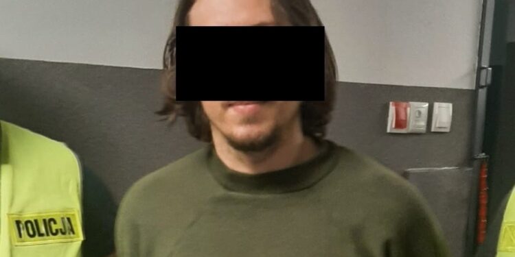 Dźgnął nożem w szyję spacerującego mężczyznę