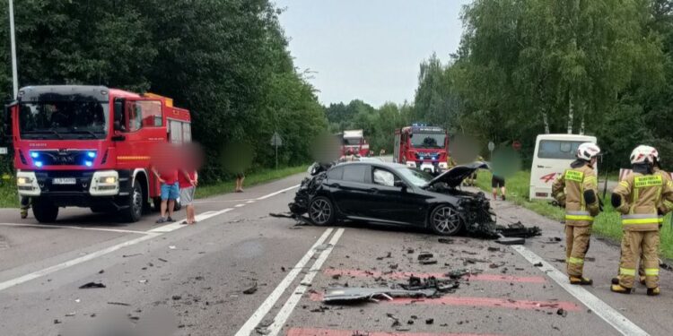 Wypadek w powiecie lubartowskim. Zderzyło się kilka pojazdów