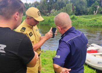 Służby wykorzystują drona, łodzie z sonarami i echosondami. Szukają zaginionego 32-latka