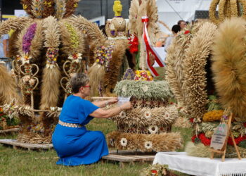Dożynki Wojewódzkie Radawiec 2023. Dzielono się chlebem i rozstrzygnięto konkursy wieńcowe