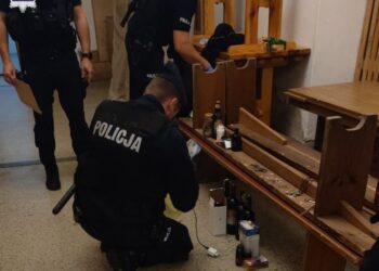 Ukradł wino i złoto z plebani. 36-latek trafił do aresztu