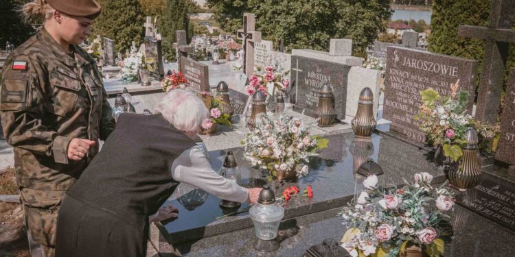 Lubelscy żołnierze pomagają kombatantom