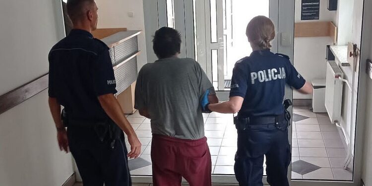 Pobita przez męża kobieta trafiła do szpitala