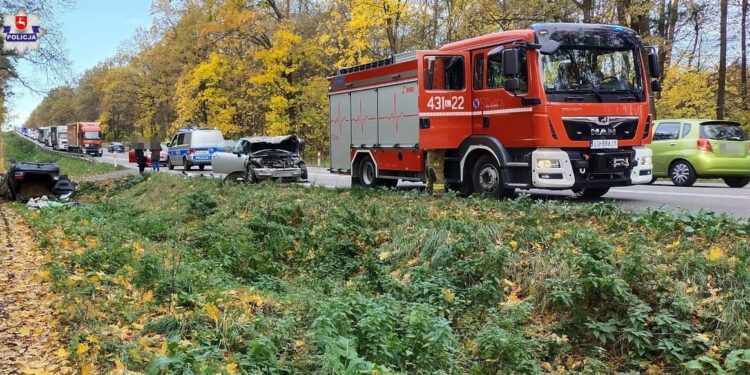 Na DK17 doszło dziś do dwóch wypadków. 4 osoby trafiły do szpitali