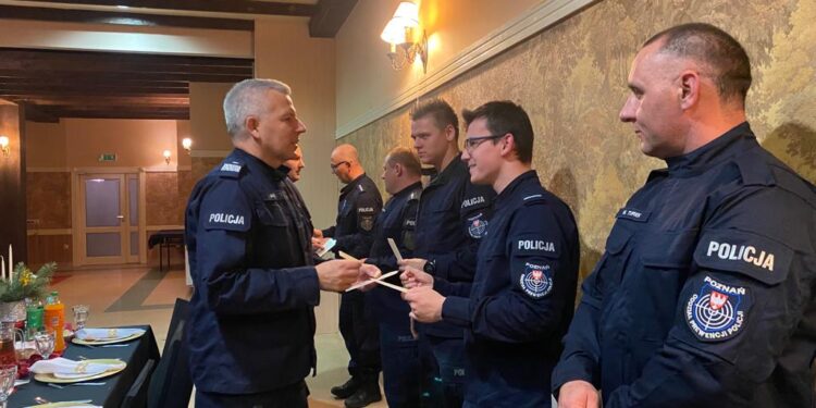 Spotkanie opłatkowe z policjantami pełniącymi służbę na granicy