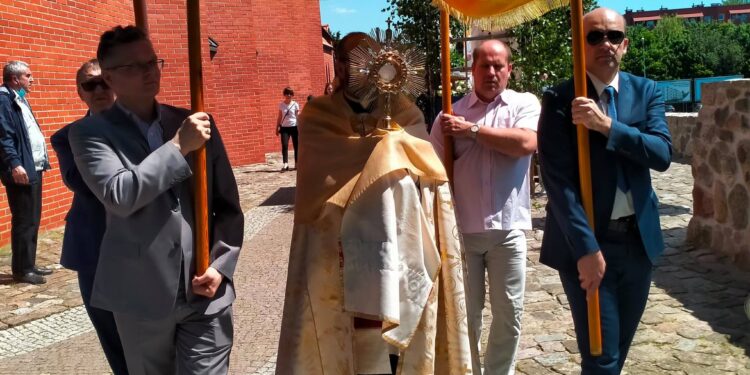 Boże Ciało 2025. Ulicami przejdą piękne procesje.